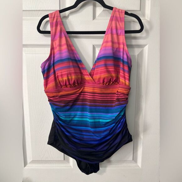 Embrace Your Curves By Miracle Brands Vanessa V-Nevk One-Piece Swimsuit 16W/18W - Picture 2 of 9